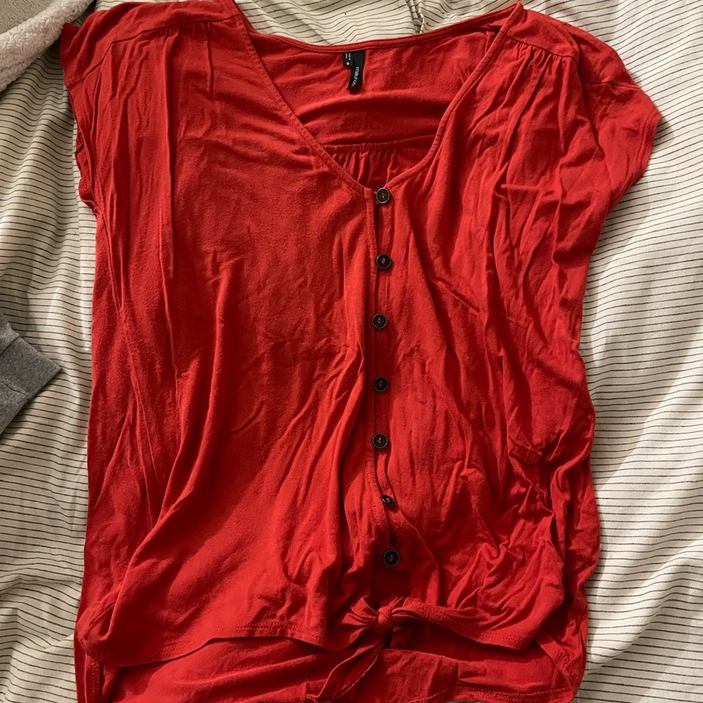 Red Maurice’s Button Top